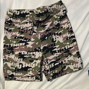 Woman Camouflage Shorts 🩳 like new SKIMS size XS
